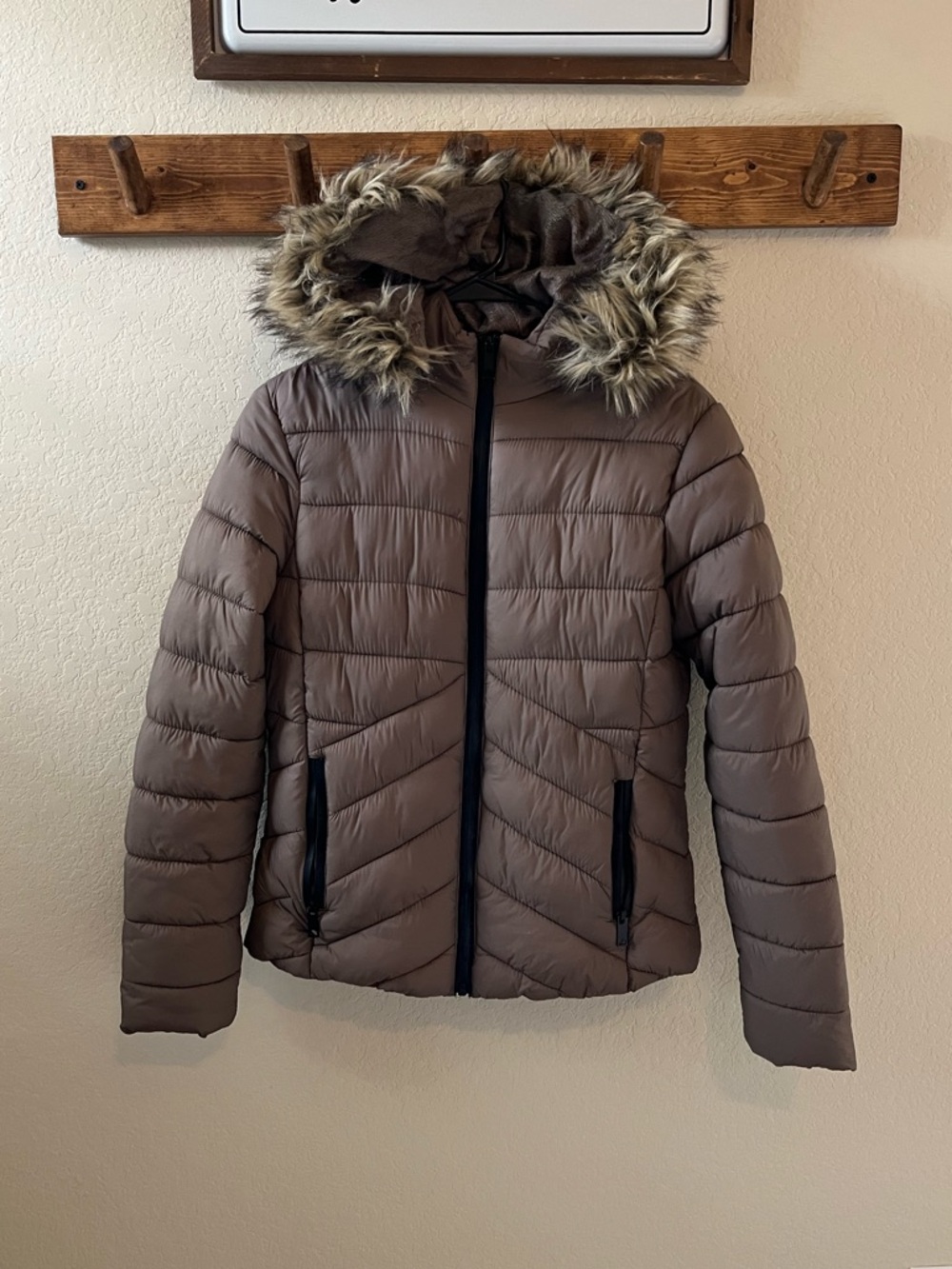 Women’s Hooded Puffer Jacket Faux Fur Trim Quilted Size S